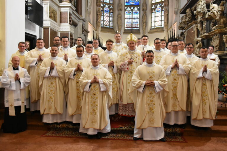 Nowi kapłani pojawią się w parafiach na Sądecczyźnie. Biskup podjął decyzję